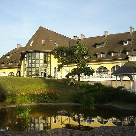 Hotel Familia Zamárdi Екстериор снимка