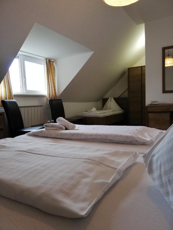 Hotel Familia Zamárdi Екстериор снимка