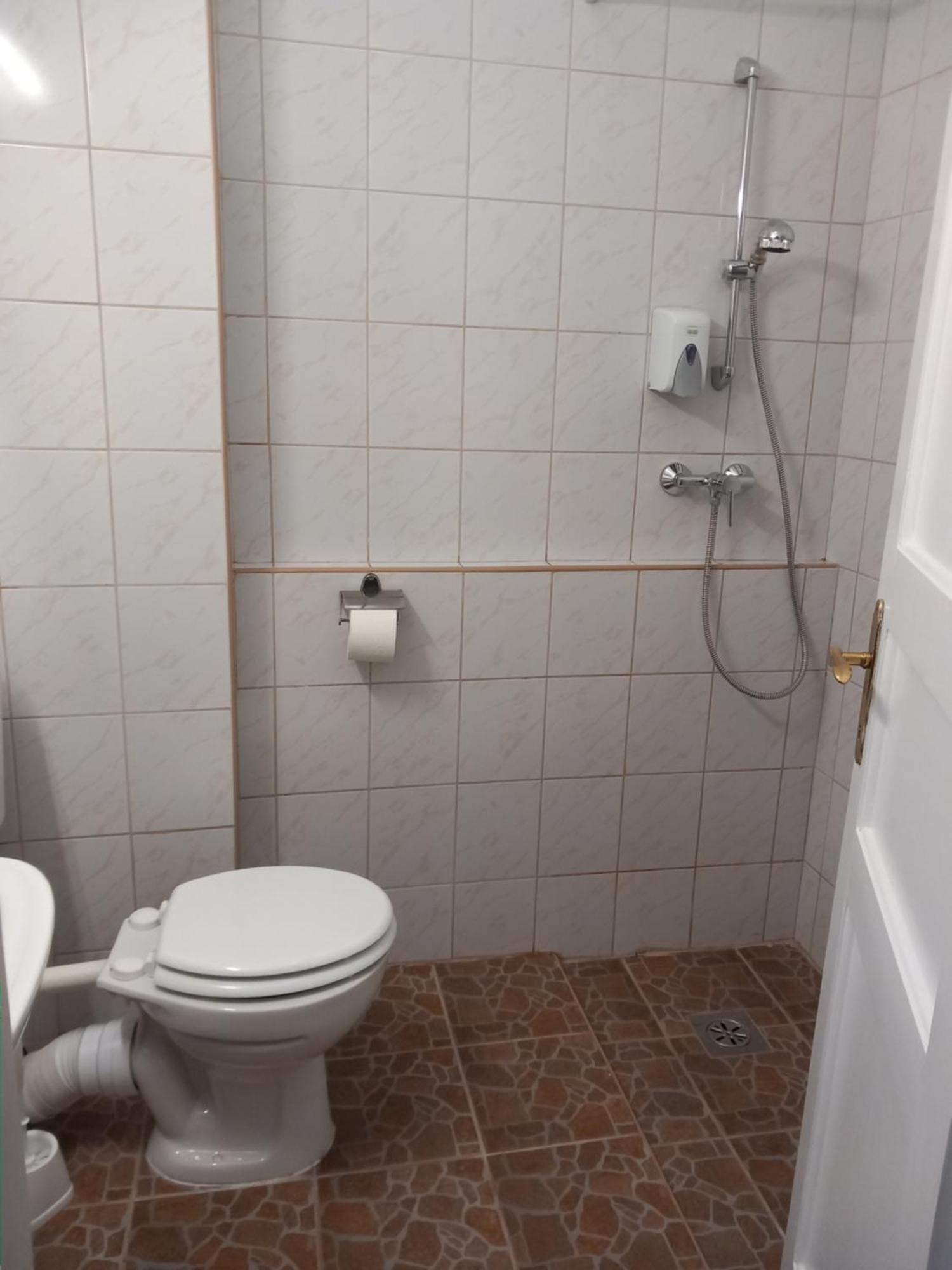 Hotel Familia Zamárdi Екстериор снимка