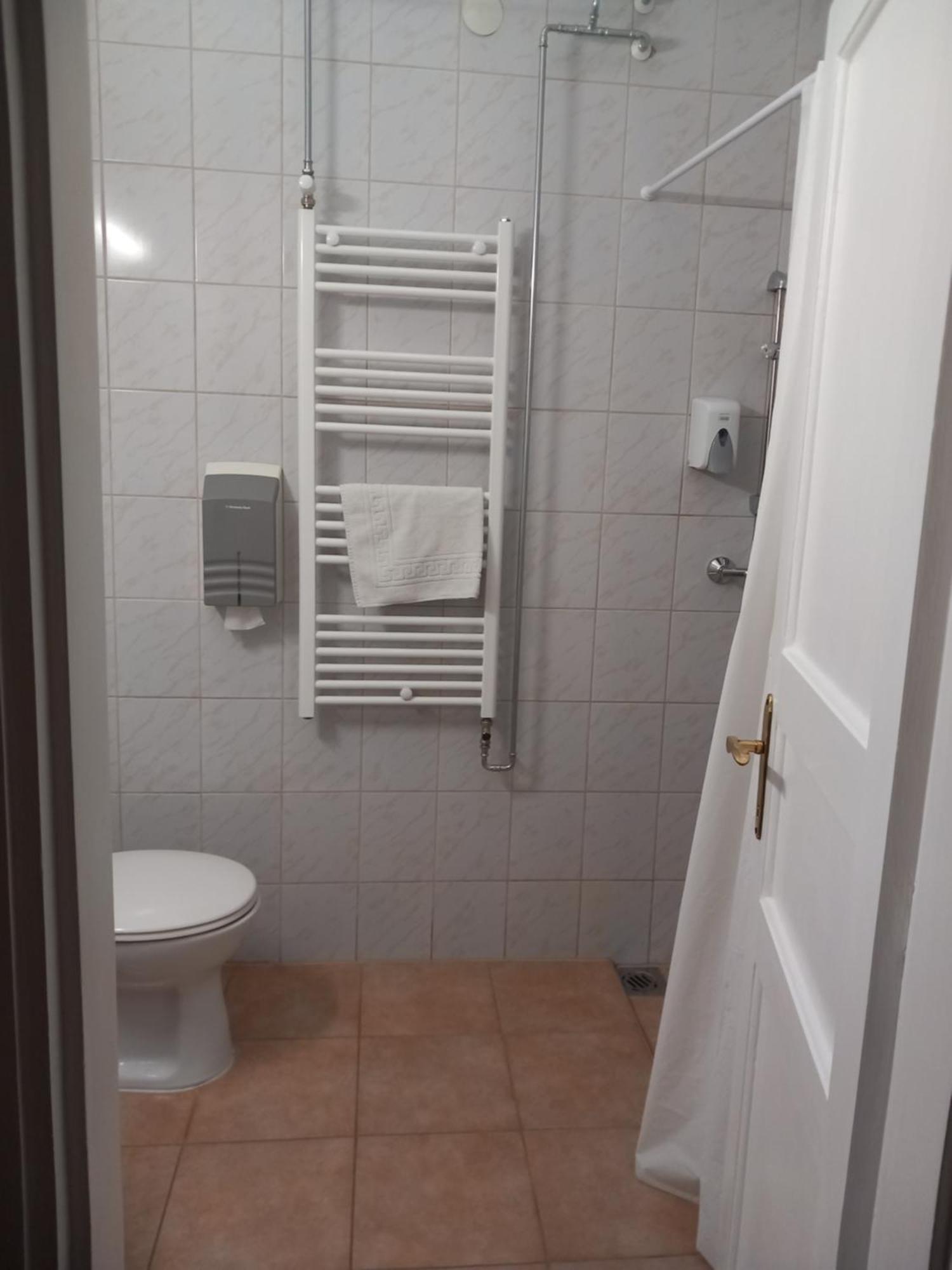 Hotel Familia Zamárdi Екстериор снимка