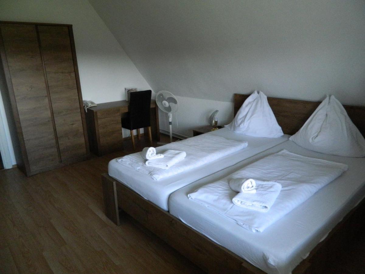 Hotel Familia Zamárdi Екстериор снимка